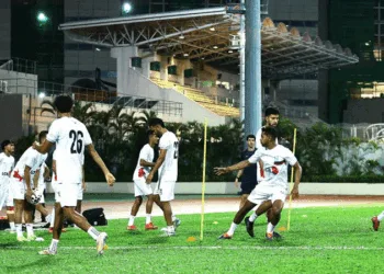 হংকংয়ে প্রস্তুতির জন্য ‘বাজে মাঠ’ পেয়েছেন হামজা-সোহেলরা