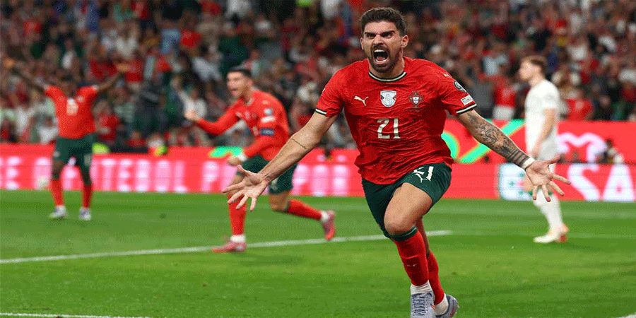 শেষের গোলে রোমাঞ্চকর জয় পর্তুগালের