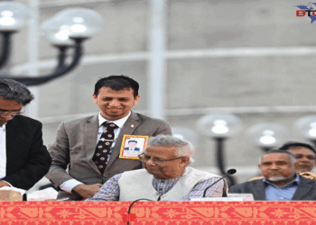 জুলাই সনদে স্বাক্ষর করলেন প্রধান উপদেষ্টা ও রাজনীতিবিদেরা