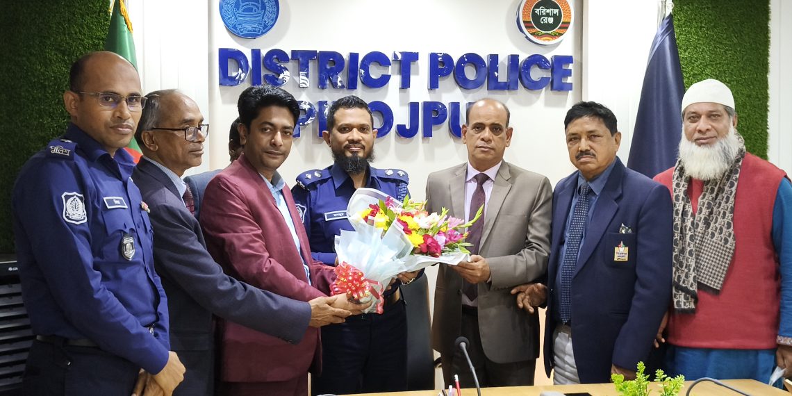 পিরোজপুরে প্রিন্ট ও ইলেকট্রনিক মিডিয়ার সাংবাদিকদের সঙ্গে নবাগত পুলিশ সুপার এর সাথে মতবিনিময়